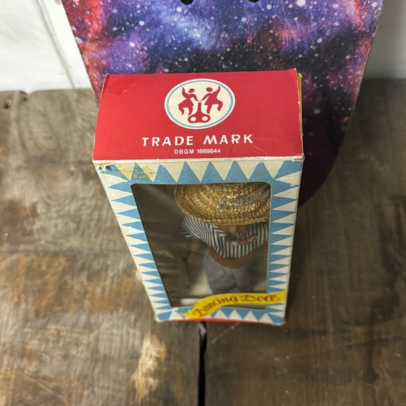 Vintage Dancing Doll Sweetheart Dirndl Wind Up Toy Boxed Mint Unused 1950'S - Picture 2 of 6